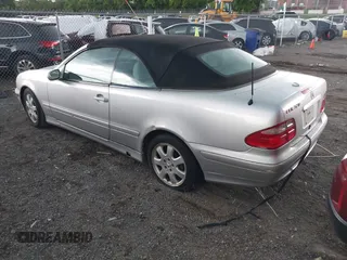 2001 Mercedes-Benz CLK 320/430 with VIN WDBLK65G41T077792, listed as a IAAI auction lot 42170508 with Not Provided miles and . Bid and sale history available at carsss.com. Image 3.