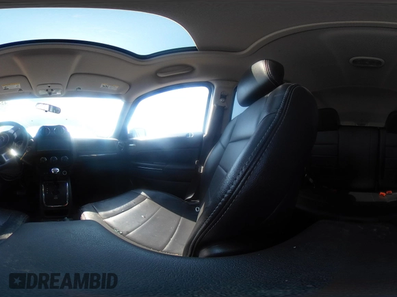 2013 Jeep Patriot Limited z VIN 1C4NJRCB8DD240450, wystawiony jako IAAI lot #42482733 z przebiegiem 149 659 mil mil oraz . Historia ofert i sprzedaży dostępna na DreamBid. Obrazek 18.