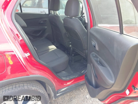 2015 Chevrolet Trax LT with VIN KL7CJLSB2FB253941, listed as a IAAI auction lot 41836407 with 46,453 mi miles. Bid and sale history available at carsss.com. Image 8.