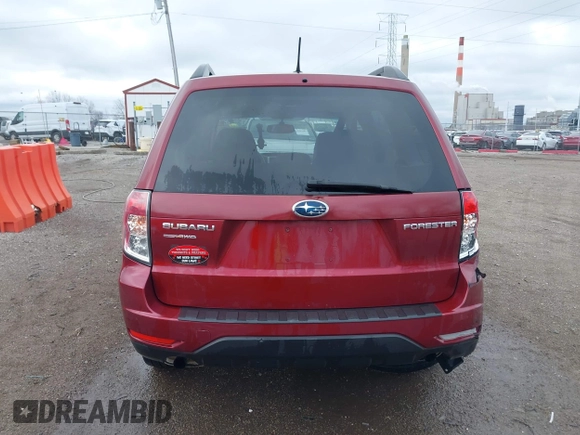 2013 Subaru Forester 2.5X Premium with VIN JF2SHADC9DH433403, listed as a IAAI auction lot 41921603 with 164,417 mi miles. Bid and sale history available at carsss.com. Image 16.
