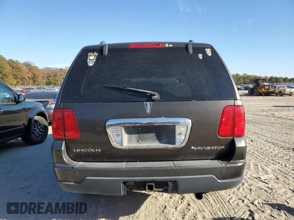 2005 Lincoln Navigator Luxury with VIN 5LMFU28555LJ00538, listed as a Copart auction lot 78128474 with 215,834 mi miles and Salvage Title. Bid and sale history available at carsss.com. Image 6.
