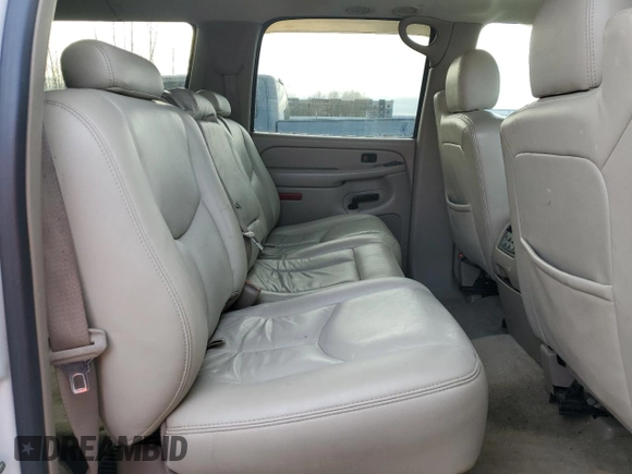 2004 Chevrolet Suburban LS with VIN 1GNFK16Z34J278849, listed as a Copart auction lot 47467855 with 265,630 mi miles and Salvage Title. Bid and sale history available at carsss.com. Image 11.