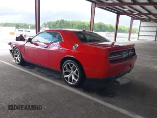 2016 Dodge Challenger SXT Plus z VIN 2C3CDZAG3GH114117, wystawiony jako IAAI lot #42334494 z przebiegiem 131 667 mil mil oraz . Historia ofert i sprzedaży dostępna na DreamBid. Obrazek 3.