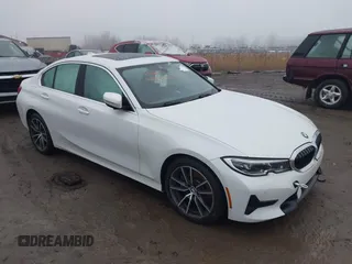 2022 BMW 3 Series 330i xDrive z VIN 3MW5R7J06N8C33023, wystawiony jako IAAI lot #41445648 z przebiegiem 51 838 mil mil oraz . Historia ofert i sprzedaży dostępna na DreamBid. Obrazek 1.