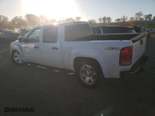 2008 GMC Sierra 1500 SLE1 with VIN 3GTEK13J88G308633, listed as a Copart auction lot 77745984 with 101,191 mi miles and Salvage Title. Bid and sale history available at carsss.com. Image 2.