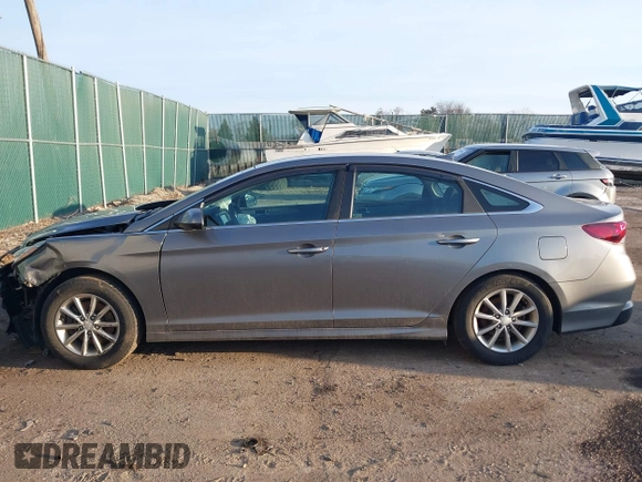 2019 Hyundai Sonata SE with VIN 5NPE24AF0KH751891, listed as a IAAI auction lot 41760542 with 97,517 mi miles and . Bid and sale history available at carsss.com. Image 14.