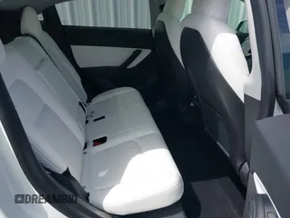 2021 Tesla Model Y Long Range with VIN 5YJYGDEE1MF152256, listed as a IAAI auction lot 42004769 with 35,176 mi miles. Bid and sale history available at carsss.com. Image 8.