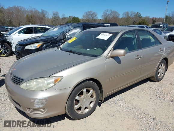 2006 Toyota Camry LE z VIN 4T1BF32K76U631283, wystawiony jako IAAI lot #41828021 z przebiegiem 332 063 mil mil oraz . Historia ofert i sprzedaży dostępna na DreamBid. Obrazek 2.
