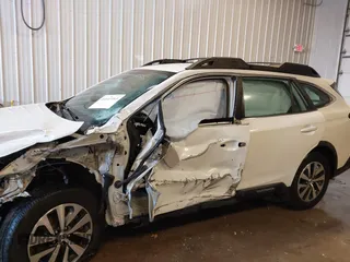 2020 Subaru Outback with VIN 4S4BTAAC0L3150882, listed as a IAAI auction lot 41643163 with 84,509 mi miles and . Bid and sale history available at DreamBid. Image 14.