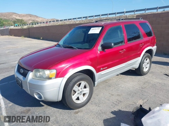 2005 Ford Escape with VIN 1FMYU95H55KC30313, listed as a IAAI auction lot 42475739 with 398,748 mi miles and . Bid and sale history available at DreamBid. Image 2.