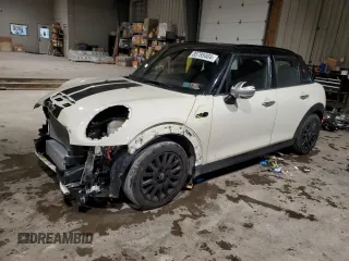2017 MINI Hardtop 4 Door Cooper S z VIN WMWXU3C52H2D31688, wystawiony jako Copart lot #85785404 z przebiegiem 69 849 mil mil oraz Szkody całkowita. Historia ofert i sprzedaży dostępna na DreamBid. Obrazek 1.