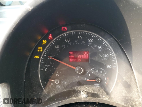 2007 Volkswagen Beetle with VIN 3VWRF31Y27M408435, listed as a Copart auction lot 61217954 with 229,698 mi miles and Non repairable. Bid and sale history available at DreamBid. Image 9.