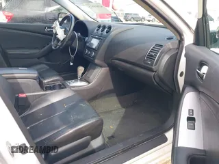 2012 Nissan Altima S z VIN 1N4AL2AP5CC230919, wystawiony jako IAAI lot #41611075 z przebiegiem 126 456 mil mil oraz . Historia ofert i sprzedaży dostępna na DreamBid. Obrazek 5.