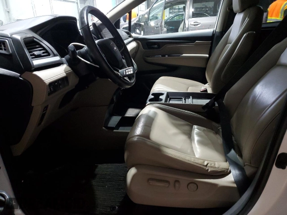 2021 Honda Odyssey EX-L with VIN 5FNRL6H76MB036222, listed as a Copart auction lot 44172475 with 105,388 mi miles and Salvage Title. Bid and sale history available at DreamBid. Image 7.