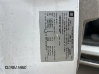 2008 GMC Sierra 3500HD z VIN 1GTHK39K78E188422, wystawiony jako IAAI lot #42208441 z przebiegiem 184 214 mil mil oraz . Historia ofert i sprzedaży dostępna na DreamBid. Obrazek 1.
