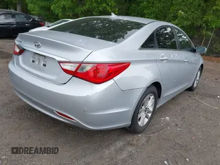 2013 Hyundai Sonata GLS with VIN 5NPEB4AC3DH672515, listed as a IAAI auction lot 42117112 with 280,750 mi miles and . Bid and sale history available at carsss.com. Image 4.