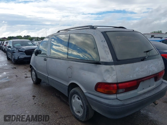 1997 Toyota Previa z VIN JT3GK12M0V1247510, wystawiony jako IAAI lot #41911370 z przebiegiem 218 832 mil mil oraz . Historia ofert i sprzedaży dostępna na DreamBid. Obrazek 3.