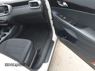 2019 Kia Sorento LX z VIN 5XYPGDA53KG583933, wystawiony jako IAAI lot #42306280 z przebiegiem 48 662 mil mil oraz . Historia ofert i sprzedaży dostępna na DreamBid. Obrazek 5.