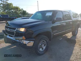 2007 Chevrolet Silverado 1500HD LT1 z VIN 1GCGC13U17F197536, wystawiony jako IAAI lot #42167105 z przebiegiem 177 604 mil mil oraz . Historia ofert i sprzedaży dostępna na DreamBid. Obrazek 2.