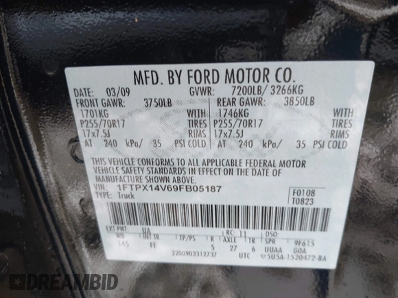 2009 Ford F-150 XL with VIN 1FTPX14V69FB05187, listed as a IAAI auction lot 41548156 with 14 mi miles. Bid and sale history available at carsss.com. Image 9.