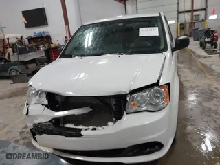 2018 Dodge Grand Caravan SE with VIN 2C4RDGBG0JR180361, listed as a IAAI auction lot 41064126 with 135,841 mi miles. Bid and sale history available at carsss.com. Image 12.
