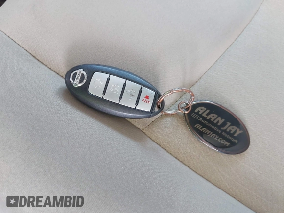 2016 Nissan Pathfinder S with VIN 5N1AR2MN8GC637220, listed as a IAAI auction lot 42382682 with 237,881 mi miles and . Bid and sale history available at DreamBid. Image 11.