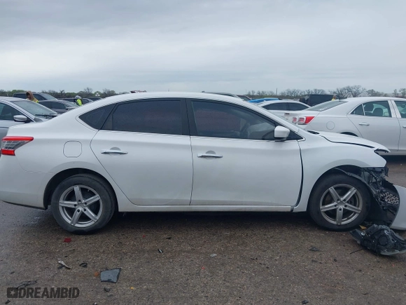2014 Nissan Sentra SR with VIN 3N1AB7AP6EL609786, listed as a IAAI auction lot 41905765 with 1 mi miles. Bid and sale history available at carsss.com. Image 13.