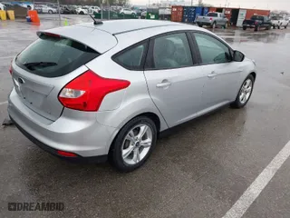 2014 Ford Focus SE with VIN 1FADP3K2XEL277506, listed as a IAAI auction lot 41900240 with 204,989 mi miles. Bid and sale history available at carsss.com. Image 4.