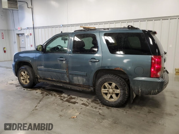 2010 GMC Yukon z VIN 1GKUKAE04AR117639, wystawiony jako Copart lot #82411664 z przebiegiem 313 266 mil mil oraz Szkoda całkowita • Salvage title. Historia ofert i sprzedaży dostępna na DreamBid. Obrazek 2.