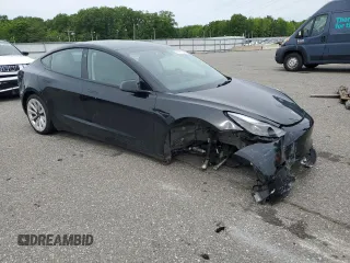 2022 Tesla Model 3 z VIN 5YJ3E1EA3NF287431, wystawiony jako Copart lot #58209025 z przebiegiem 96 549 mil mil oraz Czysty tytuł • Clean title. Historia ofert i sprzedaży dostępna na DreamBid. Obrazek 4.