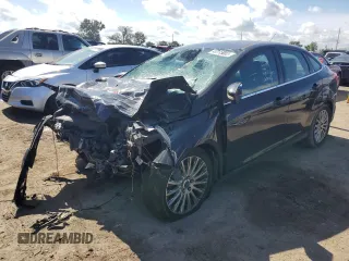 2012 Ford Focus Titanium с VIN 1FAHP3J29CL352499, выставлен на аукционе Copart как лот 48045083 с пробегом Не указан миль и Списание • Salvage title. История ставок и продаж доступна на DreamBid. Изображение 1.