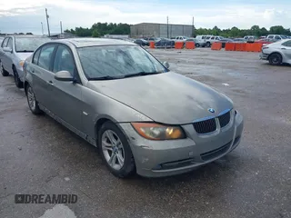 2008 BMW 3 Series 328i z VIN WBAVA37558NL44750, wystawiony jako IAAI lot #42467044 z przebiegiem 153 478 mil mil oraz . Historia ofert i sprzedaży dostępna na DreamBid. Obrazek 1.