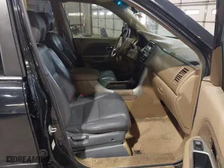 2008 Honda Pilot EX-L with VIN 5FNYF28508B018010, listed as a IAAI auction lot 41545096 with 235,798 mi miles. Bid and sale history available at carsss.com. Image 5.