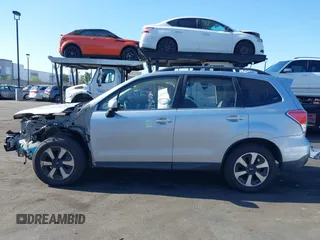 2018 Subaru Forester Limited with VIN JF2SJARC4JH435231, listed as a IAAI auction lot 42011028 with 51,901 mi miles. Bid and sale history available at carsss.com. Image 15.
