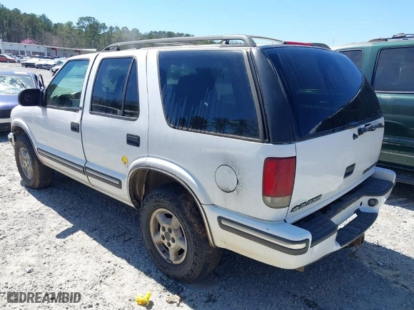 1999 Chevrolet Blazer LS with VIN 1GNDT13W8X2194684, listed as a IAAI auction lot 41845973 with 423,234 mi miles. Bid and sale history available at carsss.com. Image 3.