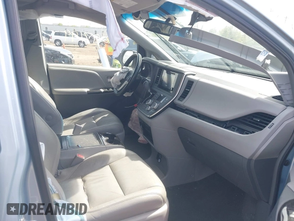 2015 Toyota Sienna XLE with VIN 5TDYK3DC3FS609947, listed as a IAAI auction lot 42097199 with Not provided miles and . Bid and sale history available at DreamBid. Image 5.