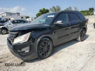 2017 Ford Explorer XLT with VIN 1FM5K7D81HGC29682, listed as a Copart auction lot 53602095 with 102,496 mi miles and Salvage Title. Bid and sale history available at DreamBid. Image 1.