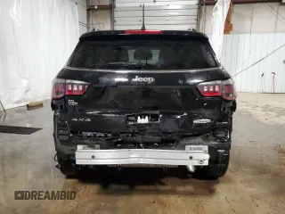 2022 Jeep Compass Latitude with VIN 3C4NJDBB0NT122375, listed as a Copart auction lot 46575035 with 18,765 mi miles and Salvage Title. Bid and sale history available at DreamBid. Image 6.
