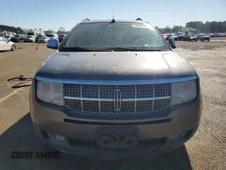 2010 Lincoln MKX z VIN 2LMDJ6JC4ABJ02928, wystawiony jako Copart lot #49397445 z przebiegiem 201 487 mil mil oraz Szkoda całkowita • Salvage title. Historia ofert i sprzedaży dostępna na DreamBid. Obrazek 5.