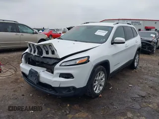 2018 Jeep Cherokee Latitude Plus with VIN 1C4PJLLBXJD514085, listed as a IAAI auction lot 40934899 with 153,619 mi miles. Bid and sale history available at carsss.com. Image 17.