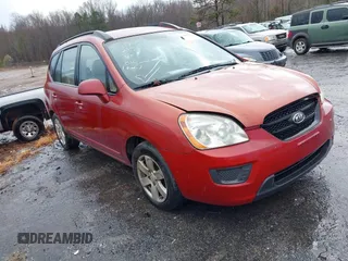 2007 Kia Rondo LX Base with VIN KNAFG525077087912, listed as a IAAI auction lot 41032154 with 109,141 mi miles. Bid and sale history available at carsss.com. Image 1.