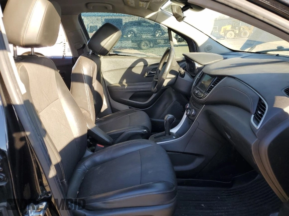 2019 Chevrolet Trax LT z VIN KL7CJLSBXKB879344, wystawiony jako Copart lot #41859645 z przebiegiem 60 525 mil mil oraz Szkoda całkowita • Salvage title. Historia ofert i sprzedaży dostępna na DreamBid. Obrazek 7.