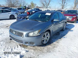 2012 Nissan Maxima SV z VIN 1N4AA5AP6CC840979, wystawiony jako IAAI lot #41315827 z przebiegiem 170 305 mil mil oraz . Historia ofert i sprzedaży dostępna na DreamBid. Obrazek 2.