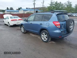 2009 Toyota RAV4 with VIN JTMBF33V09D002207, listed as a IAAI auction lot 42004330 with 198,282 mi miles. Bid and sale history available at carsss.com. Image 3.