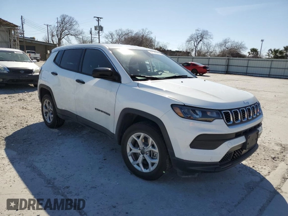 2025 Jeep Compass Sport with VIN 3C4NJDAN3ST515939, listed as a Copart auction lot 47130745 with 9,136 mi miles and Clean title. Bid and sale history available at DreamBid. Image 4.