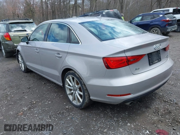 2015 Audi A3 z VIN WAUEFHFF9F1030113, wystawiony jako IAAI lot #41953949 z przebiegiem 98 755 mil mil oraz . Historia ofert i sprzedaży dostępna na DreamBid. Obrazek 3.