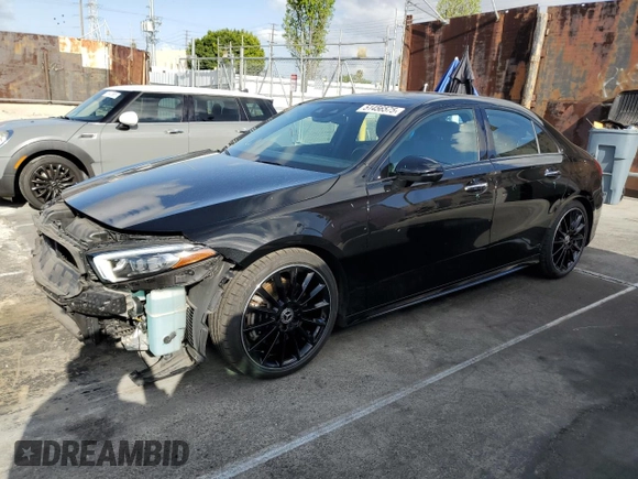2019 Mercedes-Benz A 220 z VIN WDD3G4EB6KW005641, wystawiony jako Copart lot #51456575 z przebiegiem 47 719 mil mil oraz Szkoda całkowita • Salvage title. Historia ofert i sprzedaży dostępna na DreamBid. Obrazek 1.