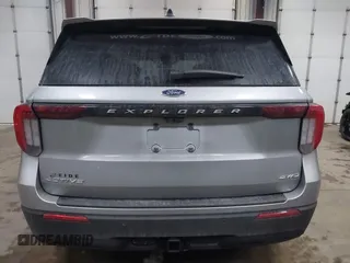 2025 Ford Explorer Active with VIN 1FMUK8DH0SGA35718, listed as a IAAI auction lot 41283665 with 391 mi miles. Bid and sale history available at carsss.com. Image 16.