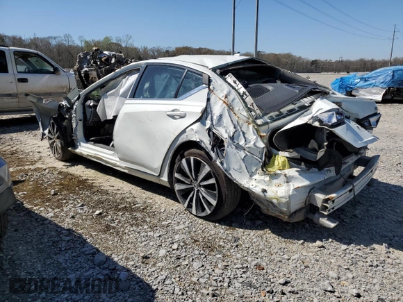 2020 Nissan Altima 2.5 SR with VIN 1N4BL4CV6LC142733, listed as a Copart auction lot 48679675 with 0 mi miles and Salvage Title. Bid and sale history available at carsss.com. Image 2.