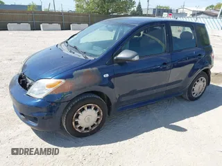 2006 Scion xA z VIN JTKKT624165010883, wystawiony jako IAAI lot #42238153 z przebiegiem 183 798 mil mil oraz . Historia ofert i sprzedaży dostępna na DreamBid. Obrazek 2.